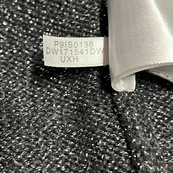 DKNY CrewNeck Sweater Women’s Size XS Charcoal Grey with Metallic Silver - Picture 10 of 11